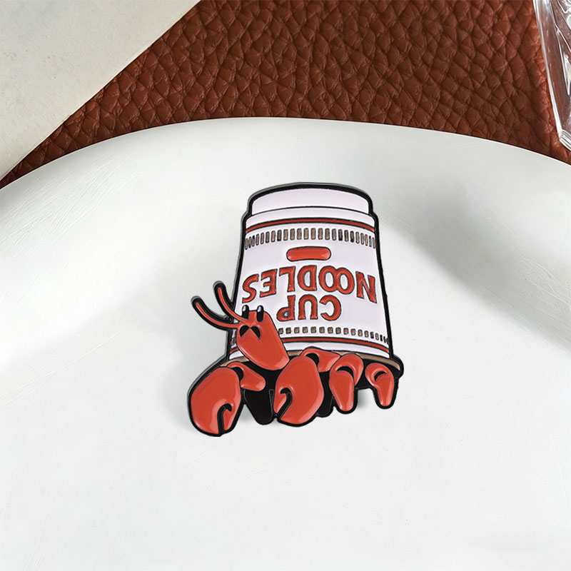 Spilla smaltata Lobster Cup No - Zinc Food Snacks recensione e prezzo